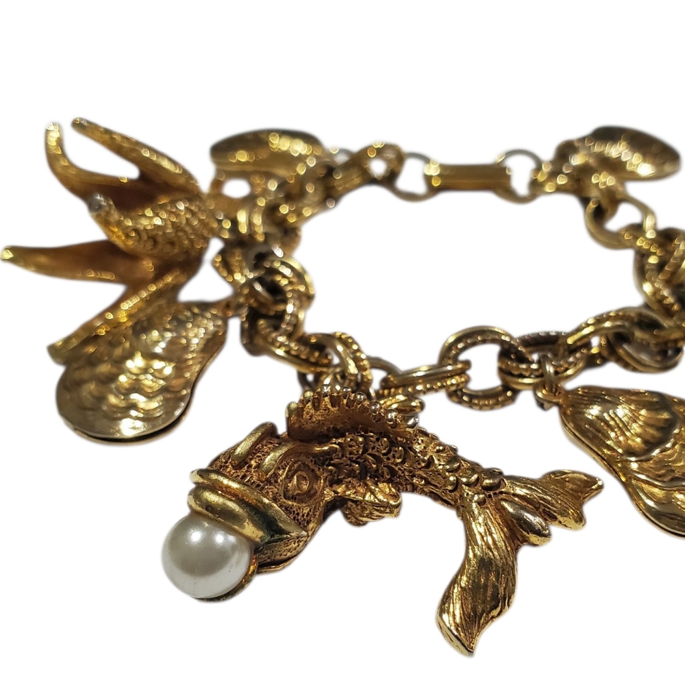 HAR Vintage Gold Pearl Sea Creature Fish Shell Charm Bracelet - Picture 2 of 5